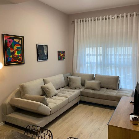 Lovely 1-Bedroom Condo In Tirana Wifi-Netflix-Ac Eksteriør bilde