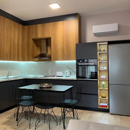 Lovely 1-Bedroom Condo In Tirana Wifi-Netflix-Ac Eksteriør bilde