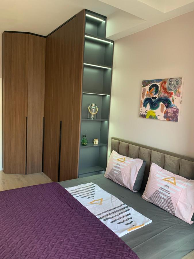Lovely 1-Bedroom Condo In Tirana Wifi-Netflix-Ac Eksteriør bilde