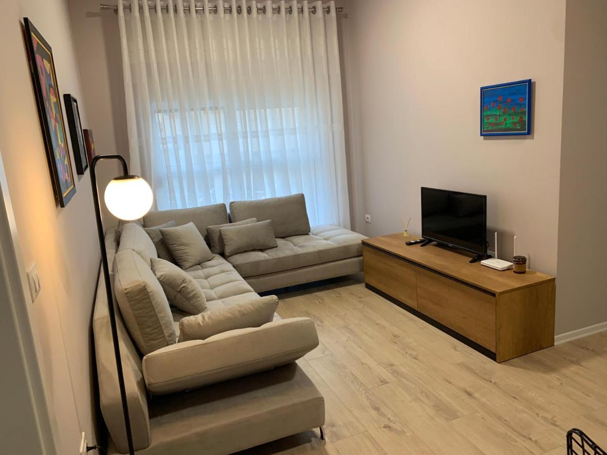 Lovely 1-Bedroom Condo In Tirana Wifi-Netflix-Ac Eksteriør bilde